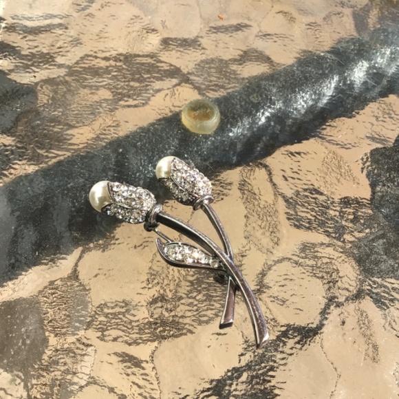 Three Flower Brooches Gold, Silver, Red, Pearl - Picture 6 of 8